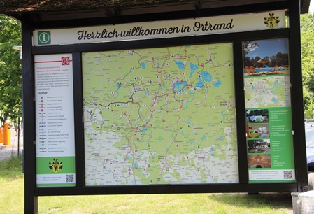 Informationstafel mit Karte Ortrand und Umgebung